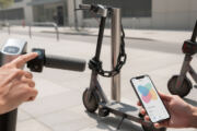 découvrez les différents systèmes anti-vol efficaces pour protéger votre scooter électrique contre le vol et assurez-vous de rouler en toute sérénité.